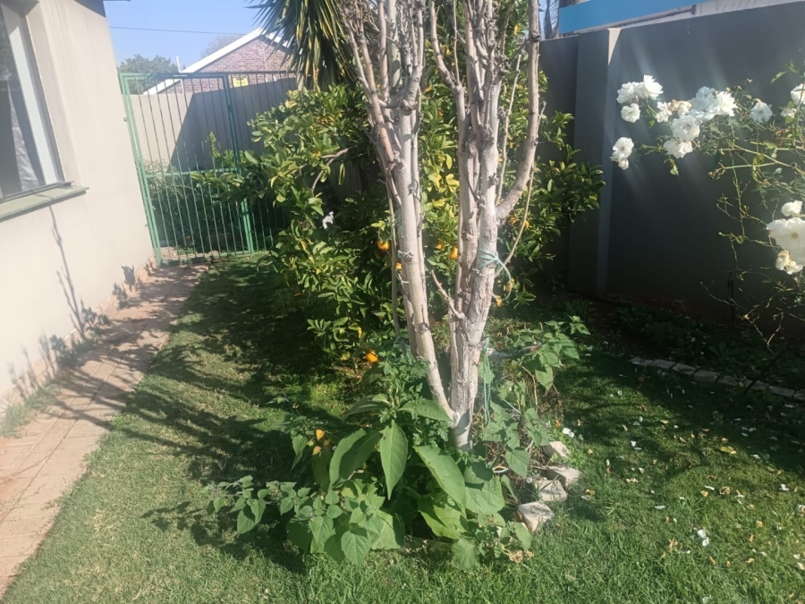3 Bedroom Property for Sale in Rhodesdene Northern Cape